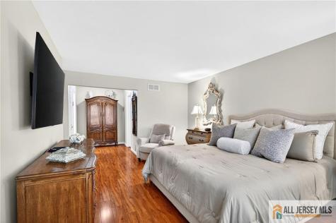 3 Driftwood Court Monroe NJ 08831
