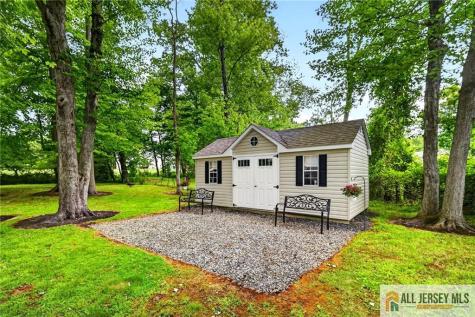 3 Driftwood Court Monroe NJ 08831