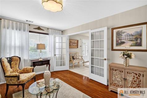3 Driftwood Court Monroe NJ 08831