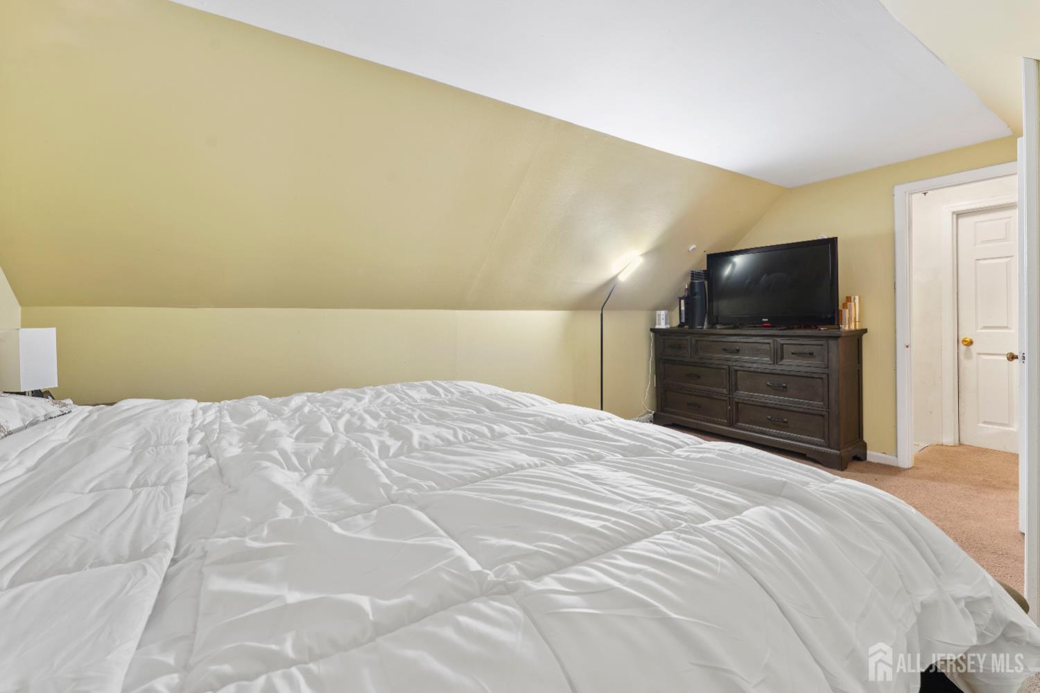 196 Gabriel Terrace Sayreville NJ 08879