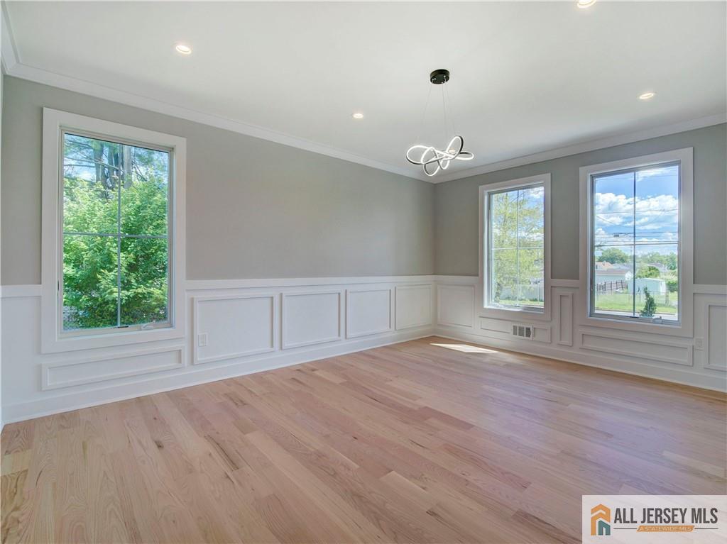 529 Wood Avenue Edison NJ 08820