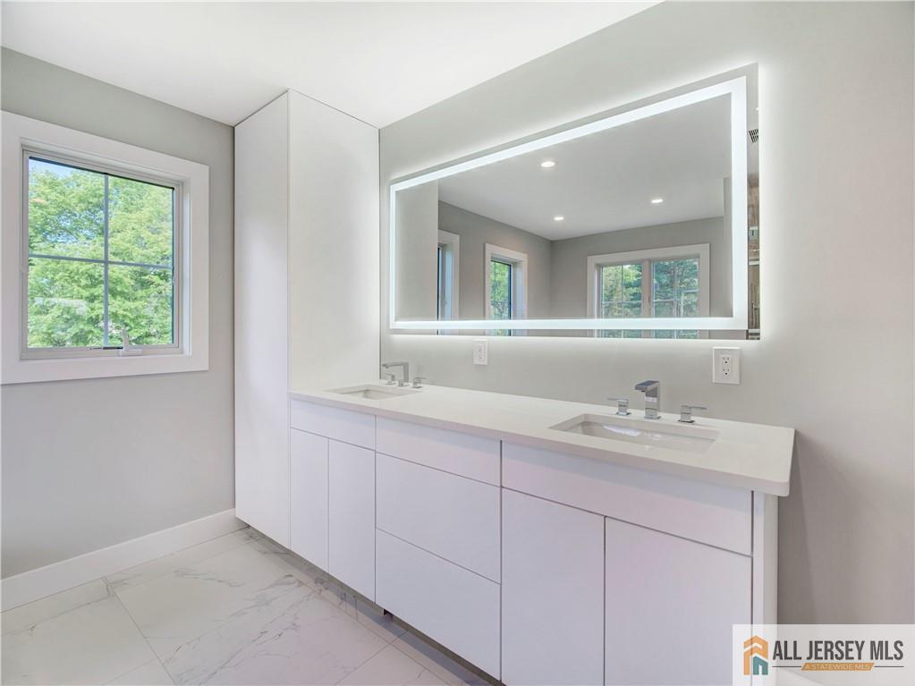 529 Wood Avenue Edison NJ 08820