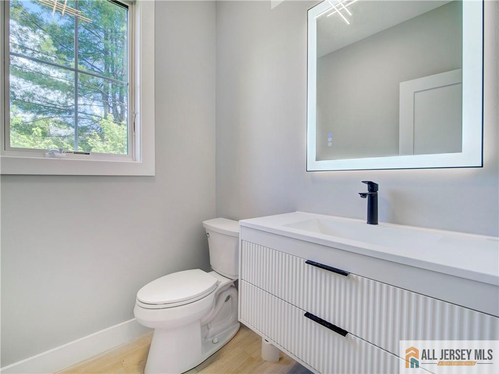 529 Wood Avenue Edison NJ 08820