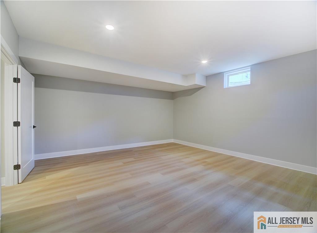 529 Wood Avenue Edison NJ 08820