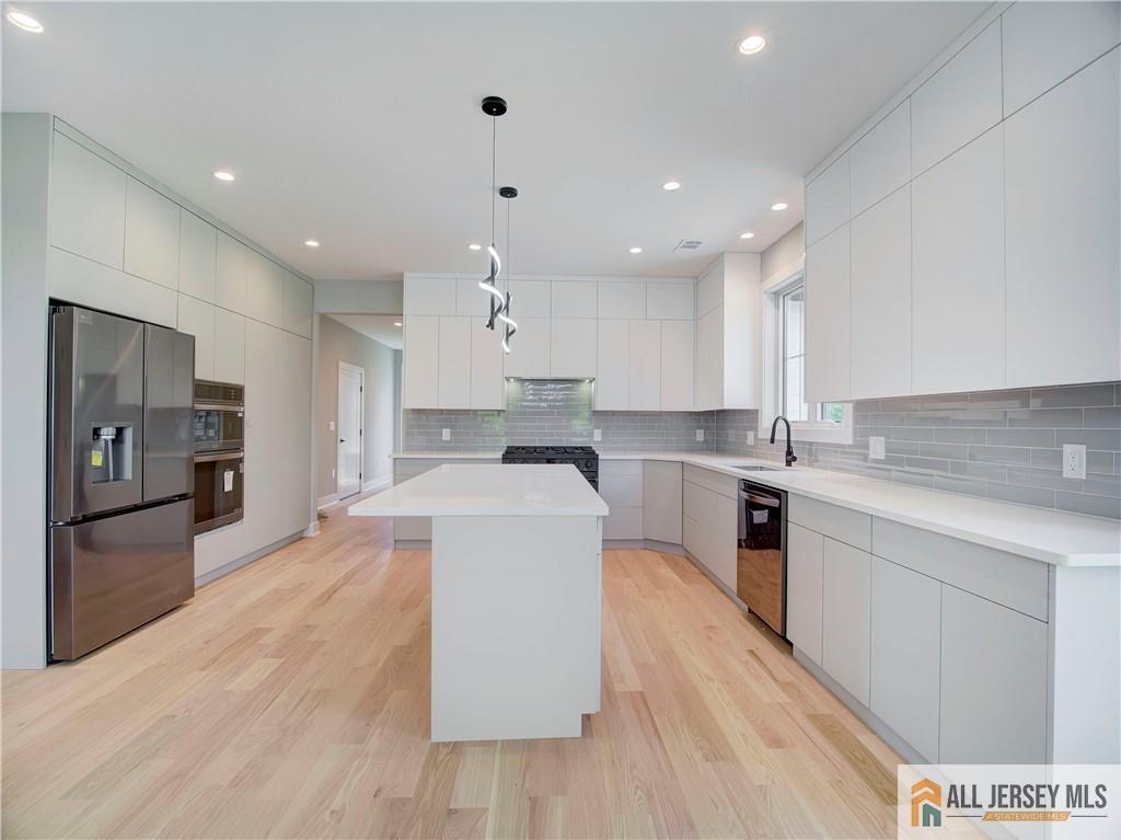 529 Wood Avenue Edison NJ 08820