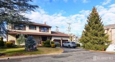 27 Henley Street Woodbridge Proper NJ 07095
