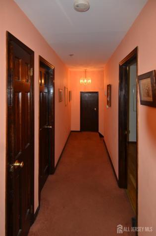 27 Henley Street Woodbridge Proper NJ 07095