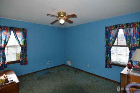 27 Henley Street Woodbridge Proper NJ 07095