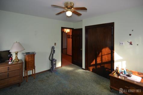 27 Henley Street Woodbridge Proper NJ 07095