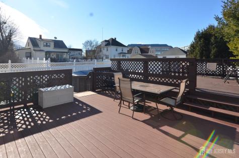 27 Henley Street Woodbridge Proper NJ 07095