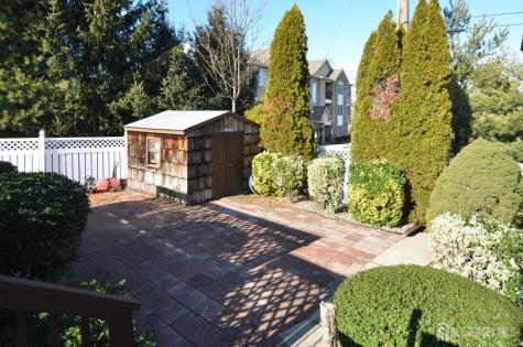 27 Henley Street Woodbridge Proper NJ 07095