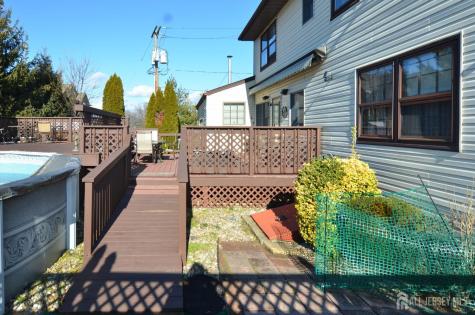 27 Henley Street Woodbridge Proper NJ 07095