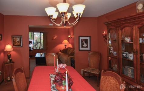 27 Henley Street Woodbridge Proper NJ 07095
