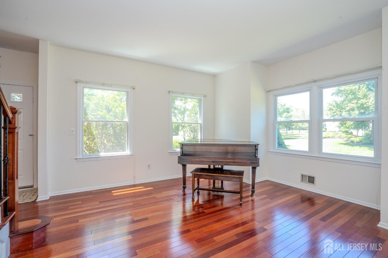 32 W Kincaid Drive West Windsor NJ 08550