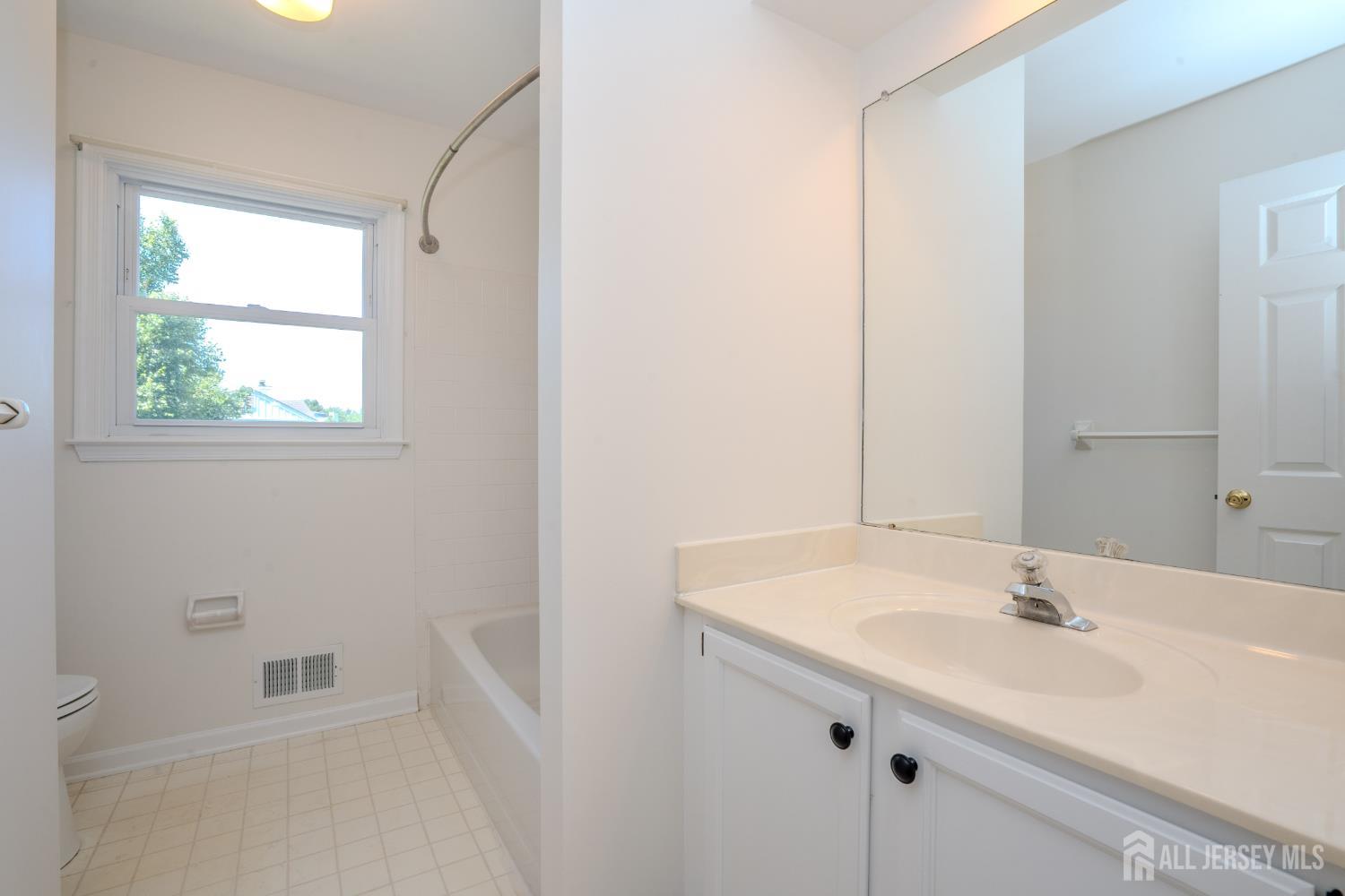 32 W Kincaid Drive West Windsor NJ 08550