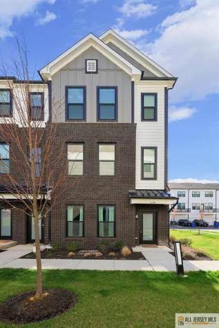 228 Peyton Place New Brunswick NJ 08901