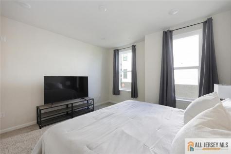 228 Peyton Place New Brunswick NJ 08901