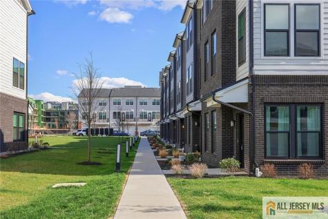 228 Peyton Place New Brunswick NJ 08901
