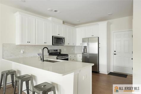 228 Peyton Place New Brunswick NJ 08901