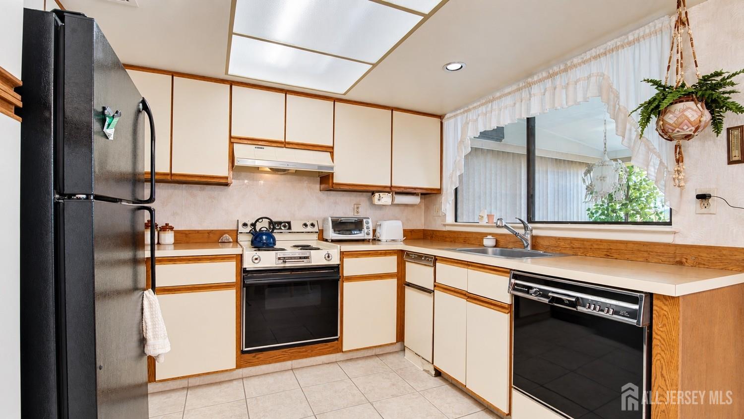 14 Basswood Plaza Monroe NJ 08831