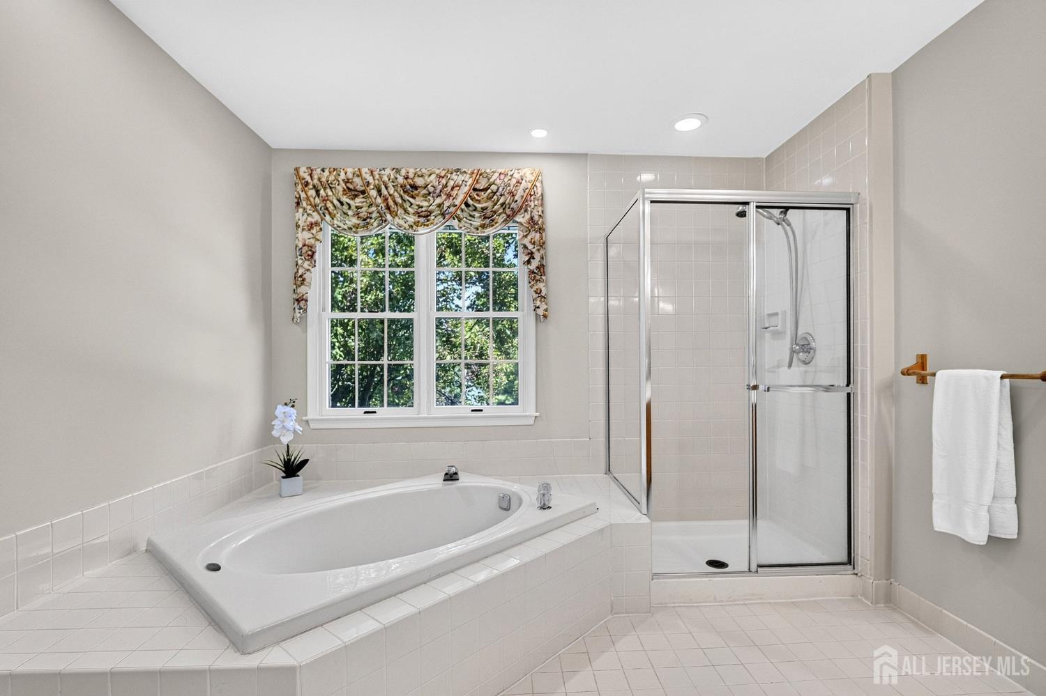 46 Waverly Place South Brunswick NJ 08852