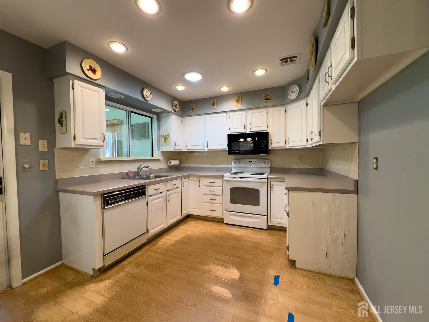 729-B Ralston Plaza Middlesex NJ 08831