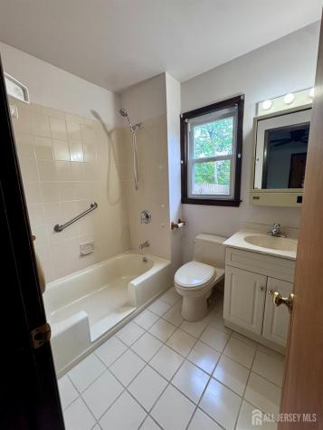 14 Berwick Way Piscataway NJ 08854