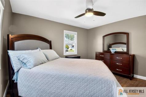 37 Eberly Place Fords NJ 08863