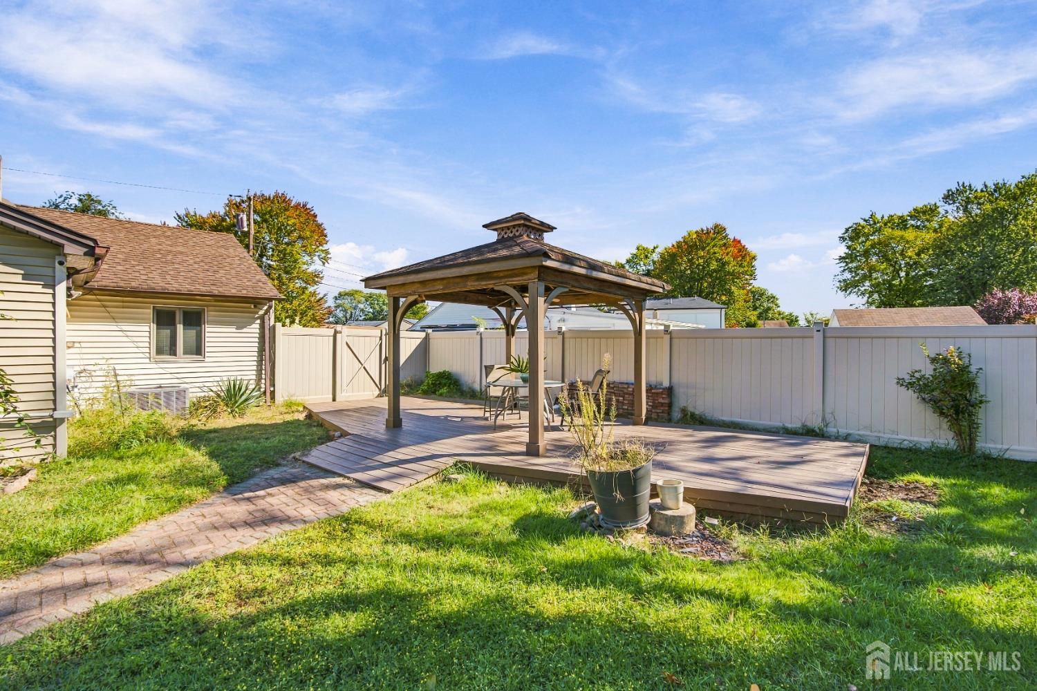 12 E Knollwood Road Edison NJ 08817