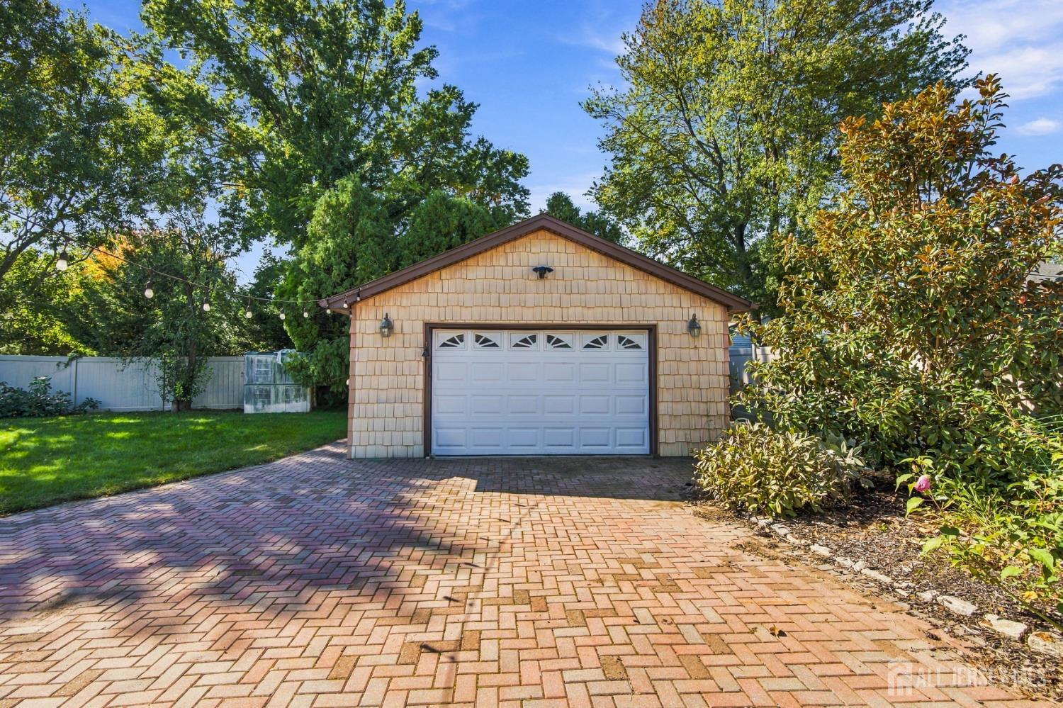 12 E Knollwood Road Edison NJ 08817