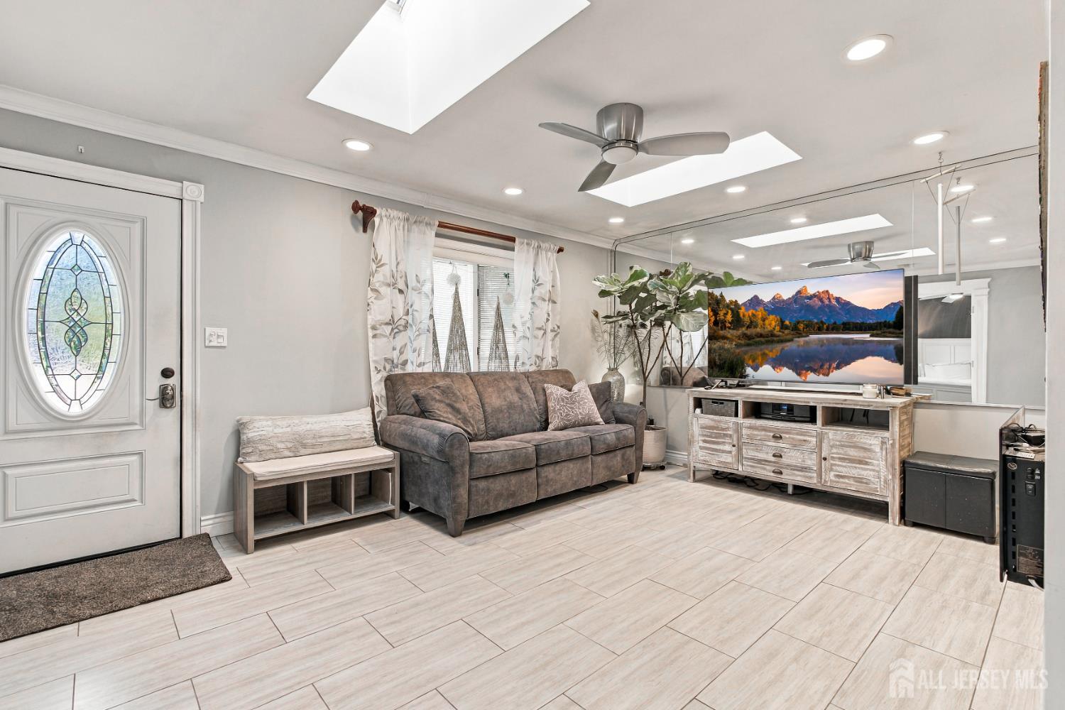 12 E Knollwood Road Edison NJ 08817