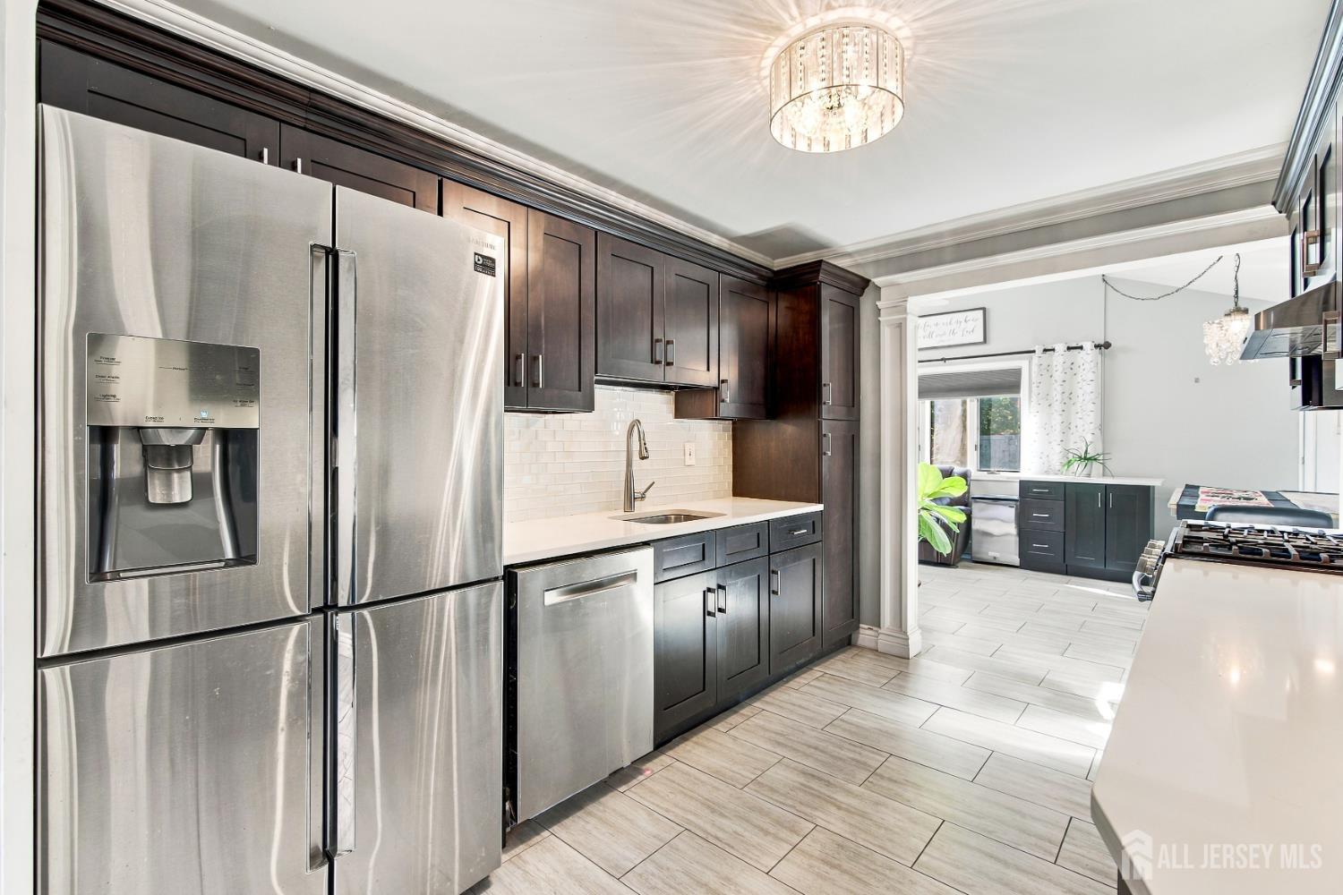 12 E Knollwood Road Edison NJ 08817