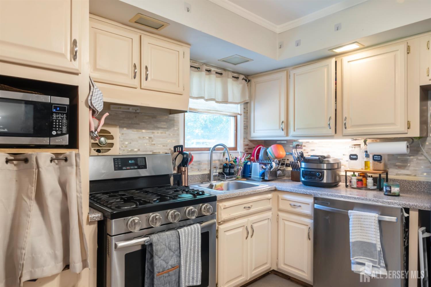 21 Rieder Road Spotswood NJ 08884