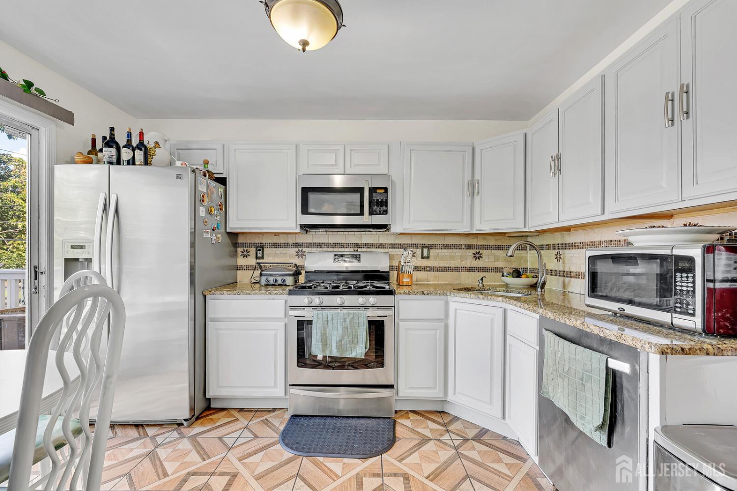 402 Holly Drive Perth Amboy NJ 08861