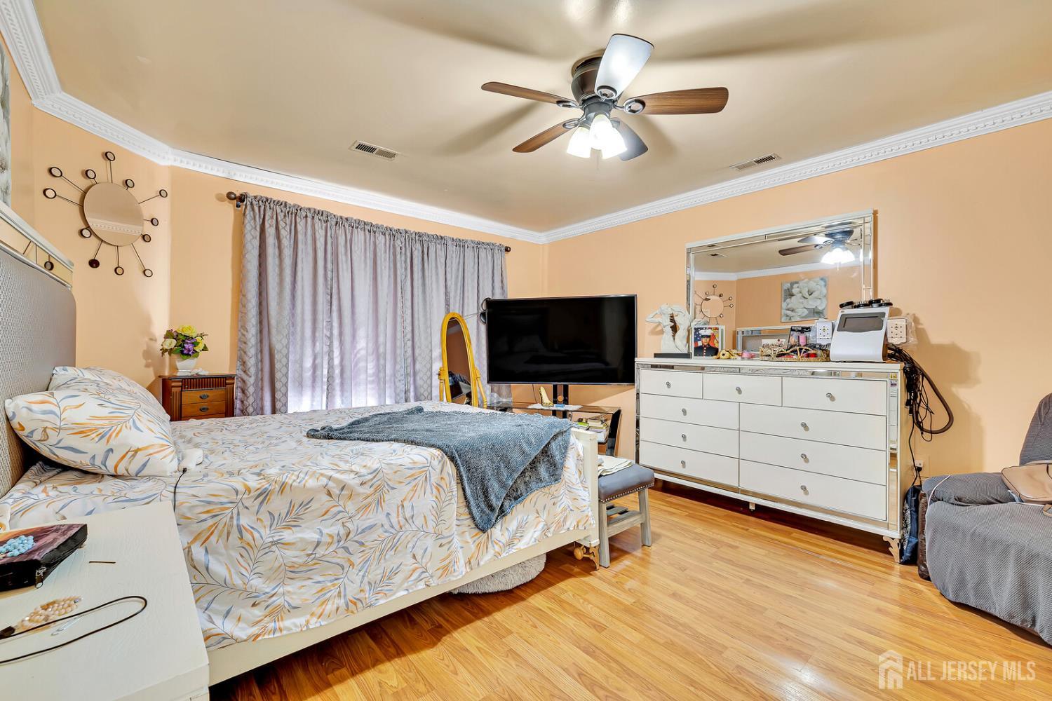 402 Holly Drive Perth Amboy NJ 08861