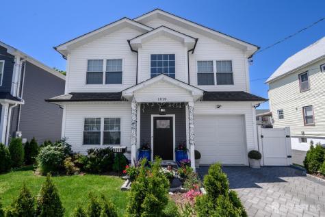 1019 Bishop Evans Way Linden NJ 07036