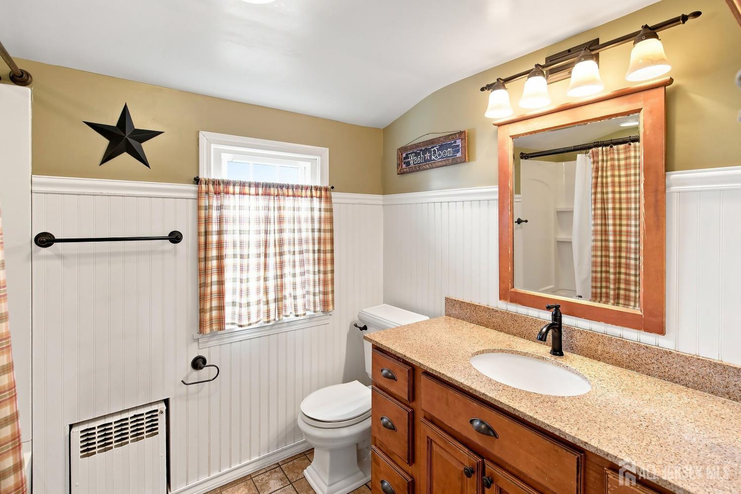 180 Gabriel Terrace Sayreville NJ 08879