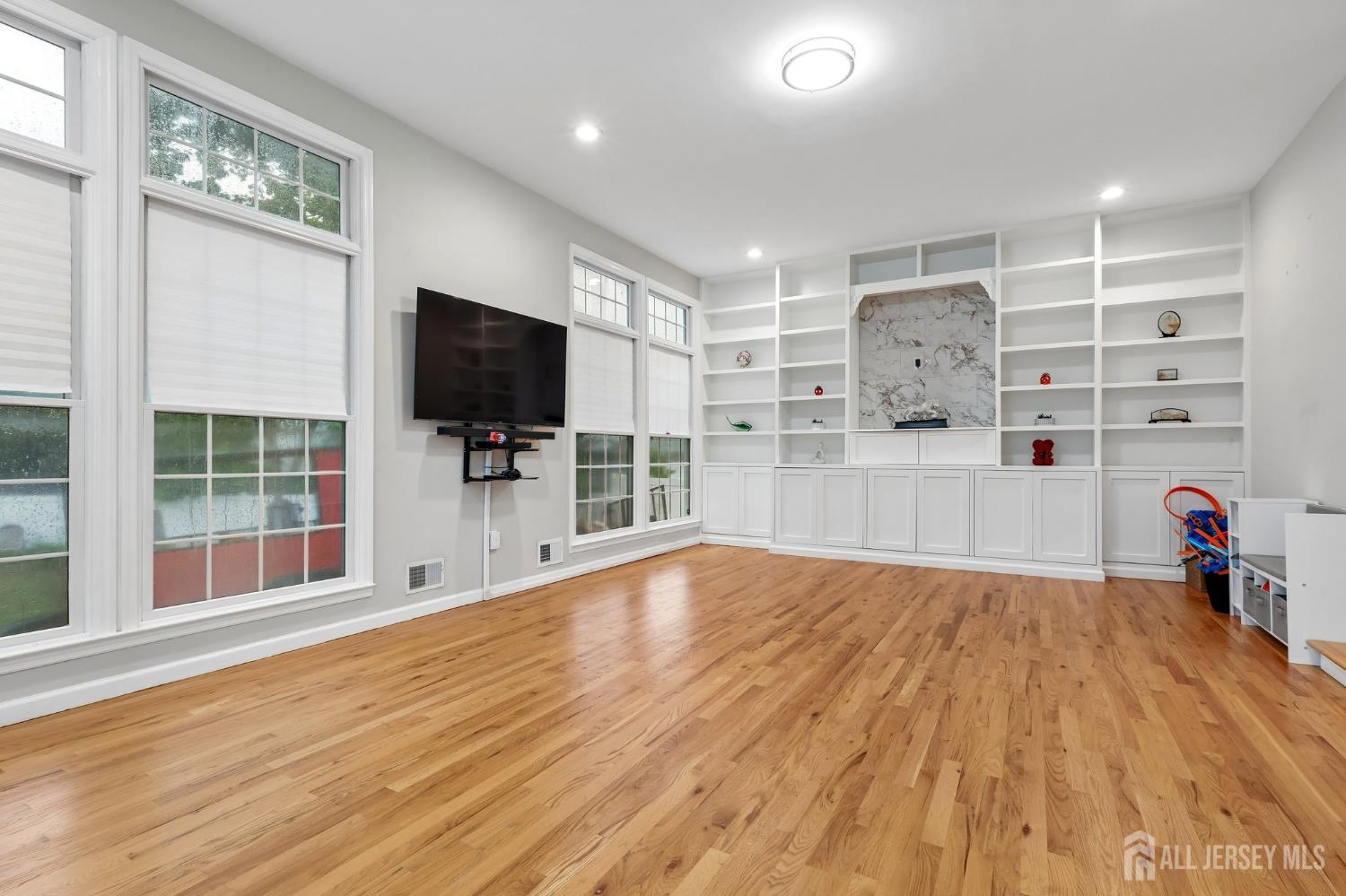 20 Ivy Place Monroe NJ 08831