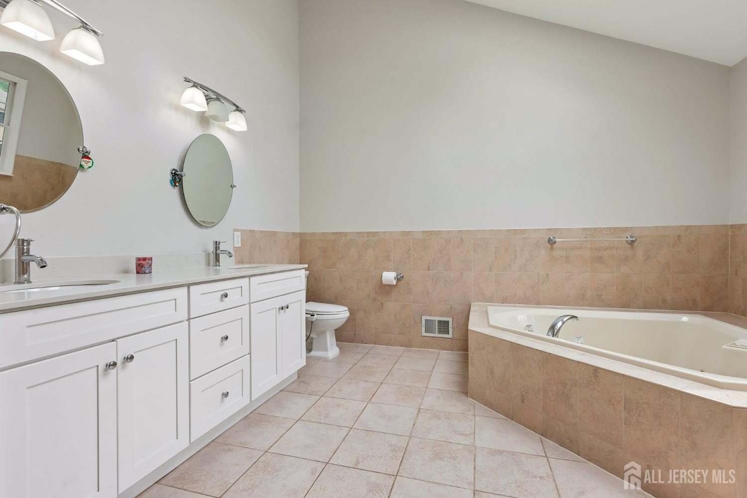 20 Ivy Place Monroe NJ 08831