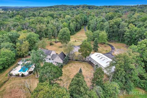 526 County Road Raritan NJ 08551