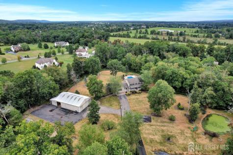 526 County Road Raritan NJ 08551