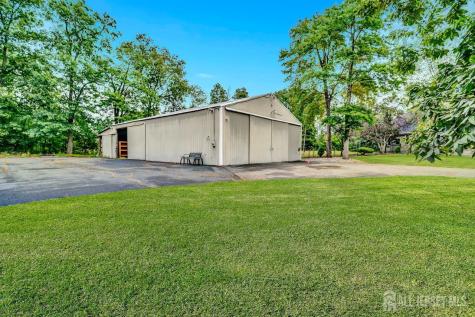 526 County Road Raritan NJ 08551