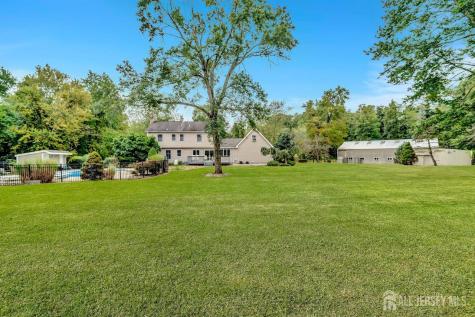 526 County Road Raritan NJ 08551