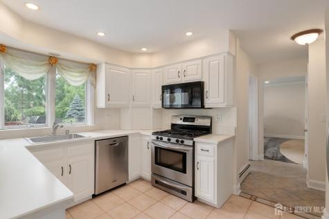 526 County Road Raritan NJ 08551