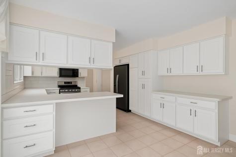 526 County Road Raritan NJ 08551
