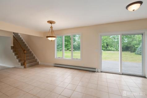 526 County Road Raritan NJ 08551