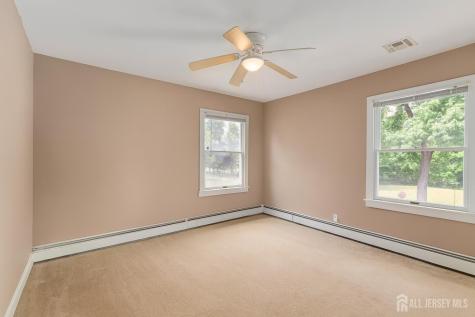 526 County Road Raritan NJ 08551
