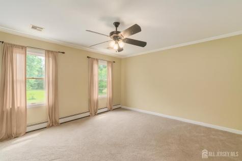 526 County Road Raritan NJ 08551