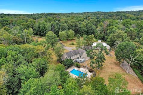 526 County Road Raritan NJ 08551