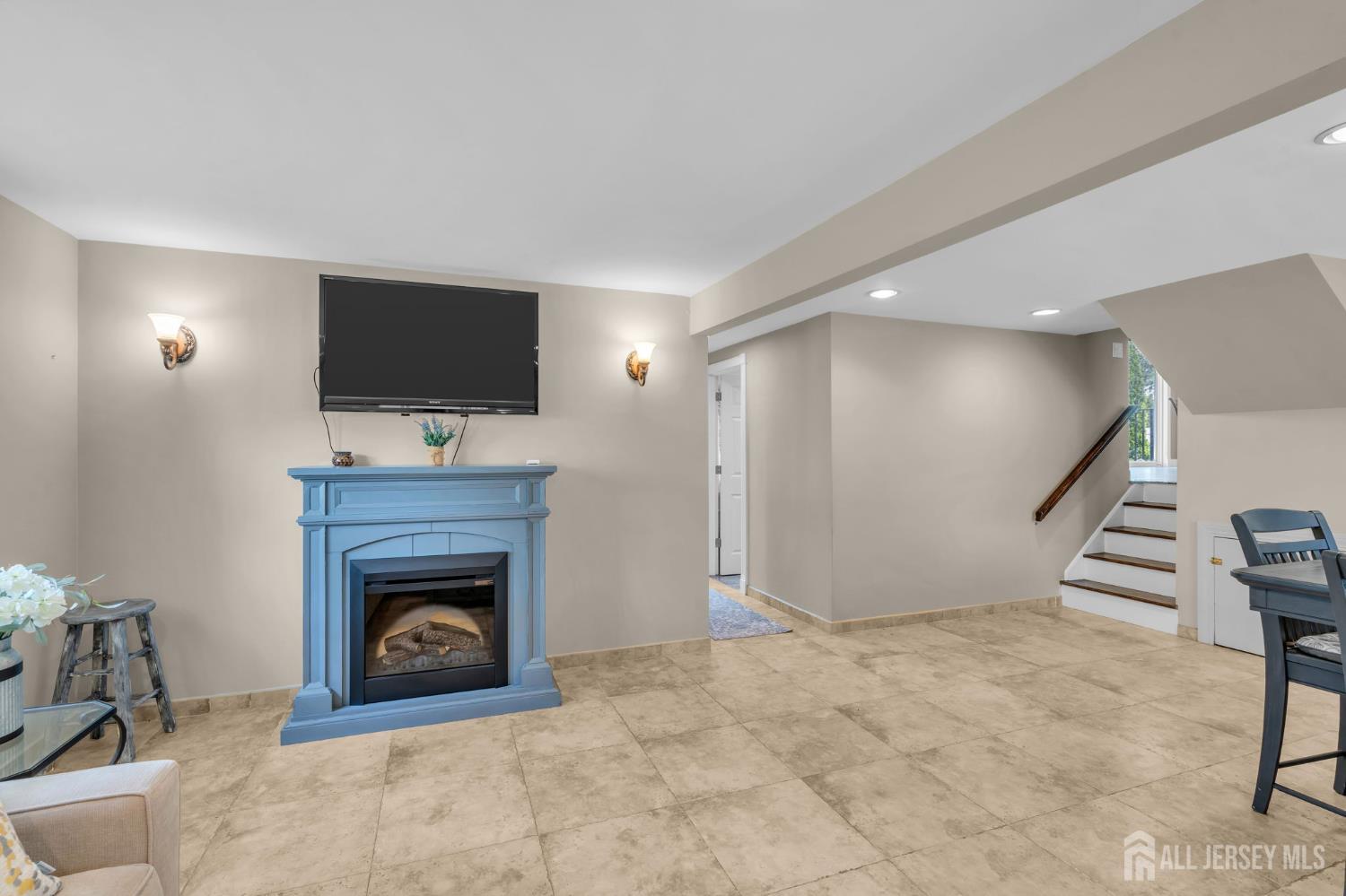 507 Thompson Place Middletown NJ 07748